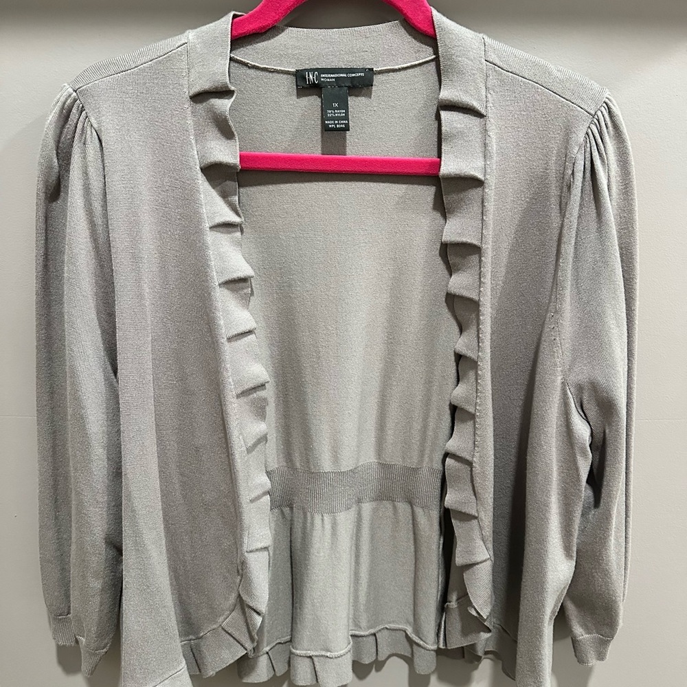 New w/o tag INC International Concepts light purple Ruffled Cardigan